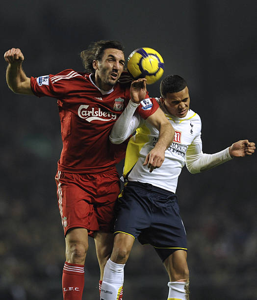 轻球员和持 轻球员和持